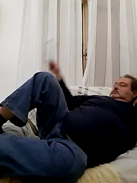 Snapshot of bluangelo chatting on 03-10-25, 08:56 bluangelo online show from 03-10-25, 08:56