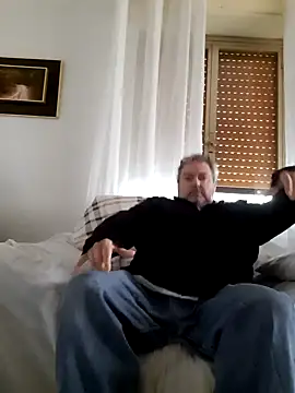 Snapshot of bluangelo chatting on 03-05-25, 10:22 bluangelo online show from 03-05-25, 10:22