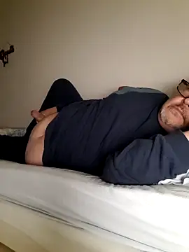 Snapshot of bluangelo chatting on 03-21-25, 10:28 bluangelo online show from 03-21-25, 10:28