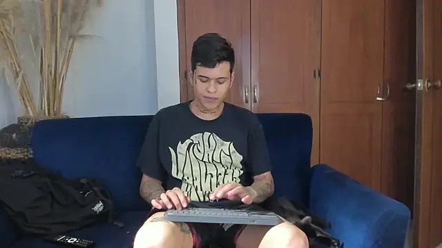 jamesinked  online show from 11-25-25, 04:02