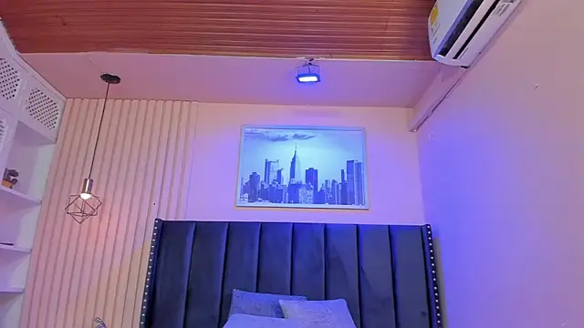 viiolett lee online show from 10-26-25, 08:20