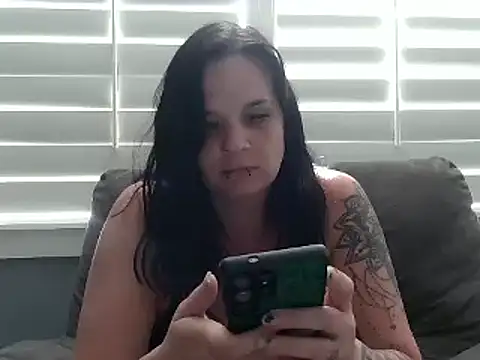 Snapshot of CherryWilde chatting on 03-30-26, 04:41 CherryWilde online show from 03-30-26, 04:41