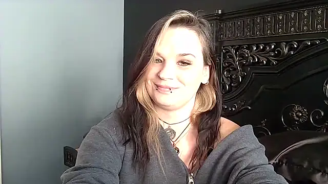 CherryWilde online show from 01-06-26, 04:44