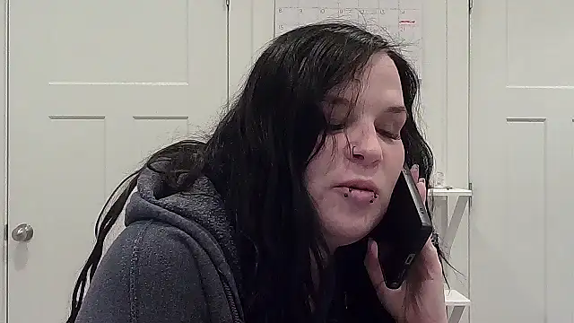 Snapshot of CherryWilde chatting on 02-18-26, 04:47 CherryWilde online show from 02-18-26, 04:47