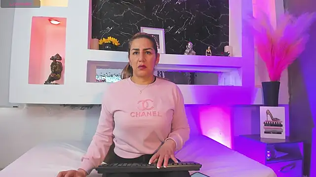 Snapshot of Cinthya_mjs chatting on 03-11-26, 12:10 Cinthya mjs online show from 03-11-26, 12:10