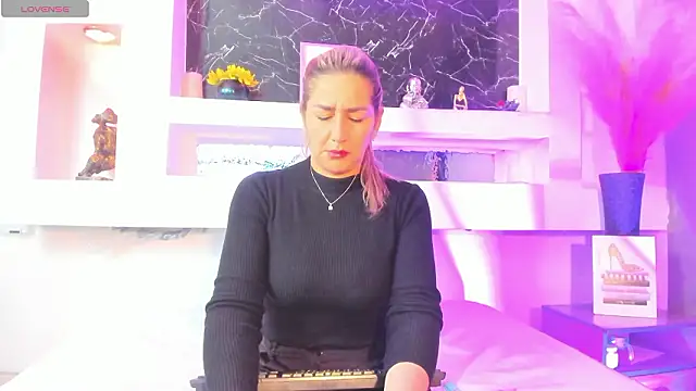 Snapshot of Cinthya_mjs chatting on 03-12-26, 12:20 Cinthya mjs online show from 03-12-26, 12:20