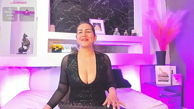 Snapshot of Cinthya_mjs chatting on 02-17-26, 01:08 Cinthya mjs online show from 02-17-26, 01:08