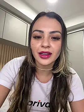 Snapshot of carol_amorim chatting on 01-12-25, 01:32 carol amorim online show from 01-12-25, 01:32