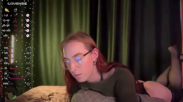 Avril Pearly  online show from 09-25-25, 02:56