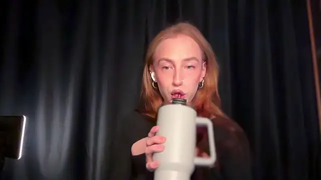 Avril Pearly  online show from 05-26-26, 11:30