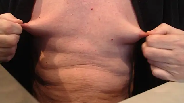 Snapshot of Toy-Daddy chatting on 01-23-25, 01:35 Toy-Daddy online show from 01-23-25, 01:35