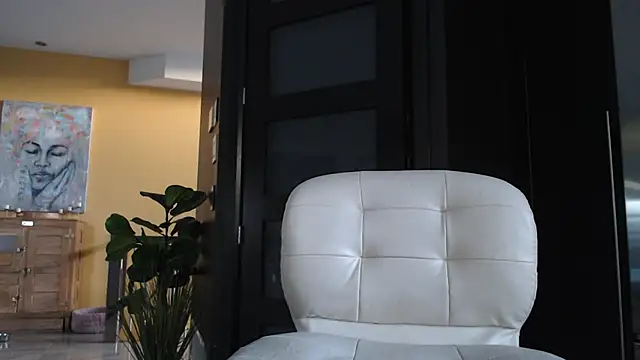 Snapshot of Toy-Daddy chatting on 10-12-25, 11:33 Toy-Daddy online show from 10-12-25, 11:33