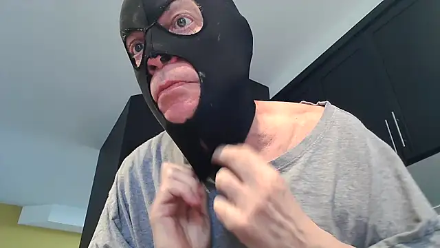 Toy-Daddy online show from 05-04-26, 10:45