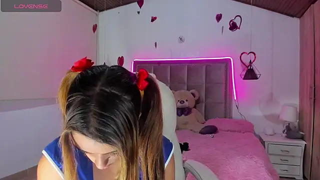 Snapshot of Melody_Ds chatting on 03-13-25, 12:37 Melody Ds online show from 03-13-25, 12:37