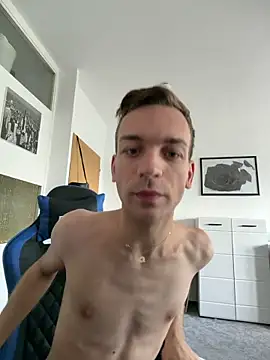 Snapshot of nickdtr chatting on 06-19-26, 10:43 nickdtr online show from 06-19-26, 10:43