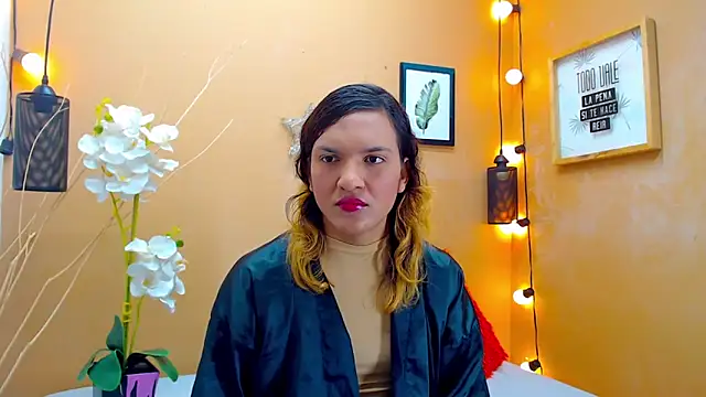 aslyhernandez 7 online show from 10-10-25, 12:39