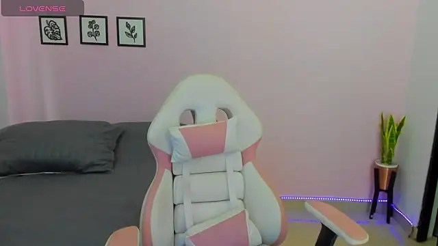 sophie pazz online show from 03-21-26, 04:44