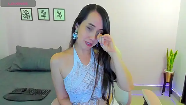 Snapshot of sophie_pazz chatting on 05-08-26, 09:51 sophie pazz online show from 05-08-26, 09:51