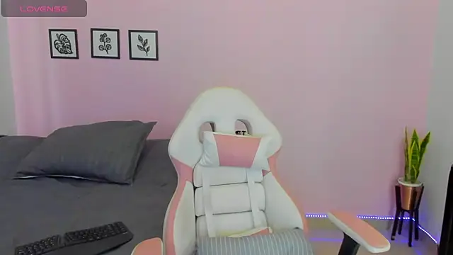 sophie pazz online show from 04-05-26, 05:41