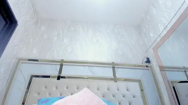 Victoriaa millers online show from 11-14-25, 09:18