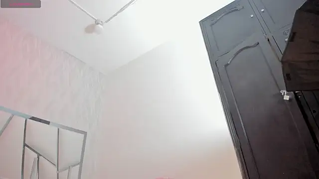 Victoriaa millers online show from 06-06-26, 07:19
