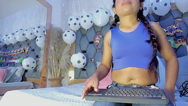 Victoriaa millers online show from 06-21-26, 11:49
