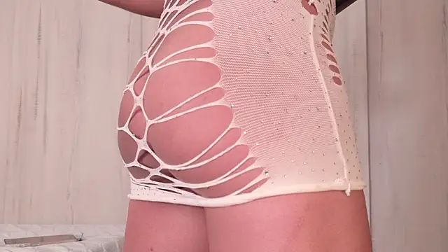 Victoriaa millers online show from 06-18-26, 11:37
