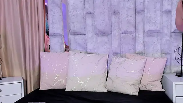 lila noa online show from 11-13-25, 07:40