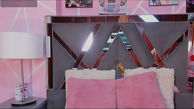 lila noa online show from 09-17-25, 07:38