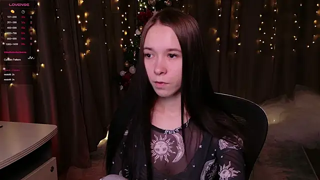 LilithStrangfor online show from 01-12-26, 09:41