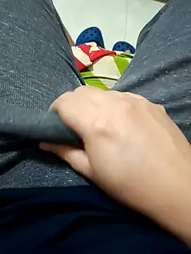 beautiful hands  online show from 02-06-25, 10:58