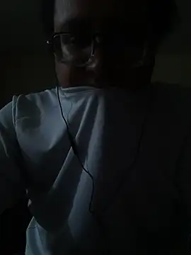 beautiful hands  online show from 11-23-25, 08:13