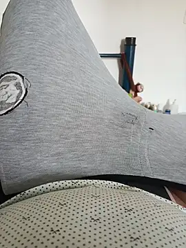 beautiful hands  online show from 02-27-26, 03:23