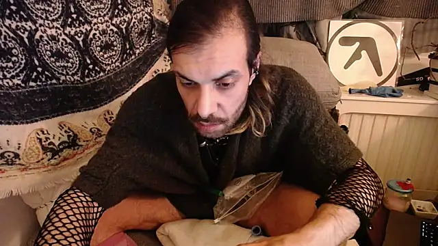 P4RtYBOII92 online show from 12-01-25, 02:34