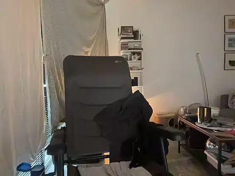 P4RtYBOII92 online show from 12-21-25, 10:39