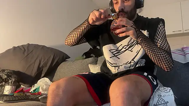 P4RtYBOII92 online show from 09-12-25, 07:41