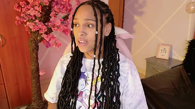 Elith noa online show from 09-24-25, 07:42