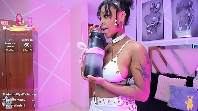 Elith noa online show from 03-20-25, 10:51