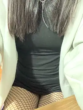 Snapshot of Vani_S2 chatting on 02-17-25, 03:00 Vani S2 online show from 02-17-25, 03:00