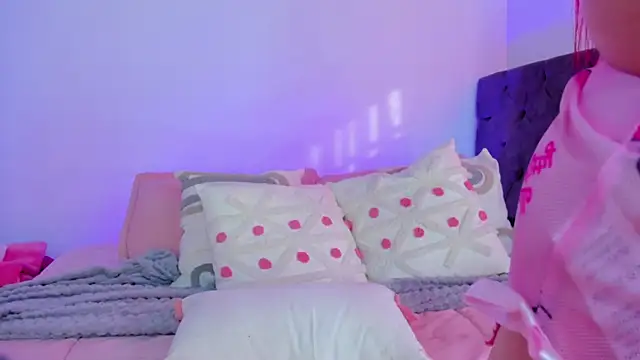 shaina vasquez online show from 04-16-26, 09:39