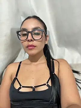  miaquevedo  online show from 04-12-26, 04:16