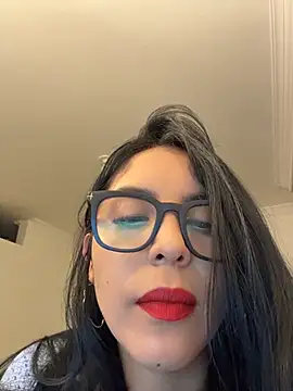  miaquevedo  online show from 05-04-26, 12:41