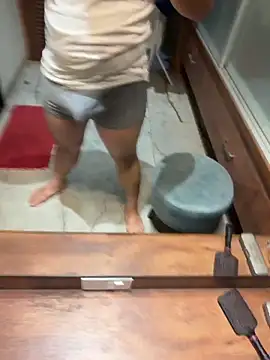 Snapshot of versatile_guy01 chatting on 02-07-26, 01:57 versatile guy01 online show from 02-07-26, 01:57