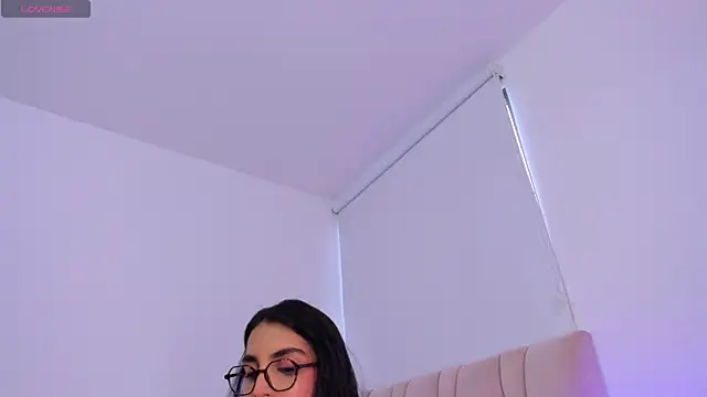 Snapshot of ZarianaEvanz chatting on 07-16-26, 10:29 ZarianaEvanz online show from 07-16-26, 10:29
