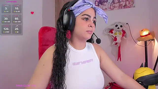 Snapshot of Angels_Emily chatting on 01-03-25, 01:27 Angels Emily online show from 01-03-25, 01:27