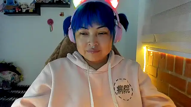 Shaddycute  online show from 10-21-25, 10:09