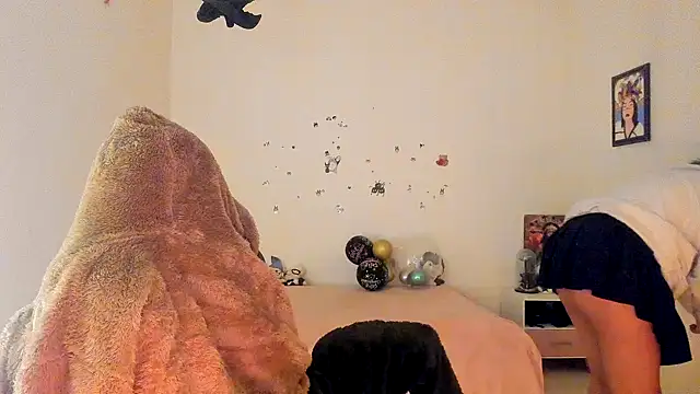 Shaddycute  online show from 10-04-25, 09:00