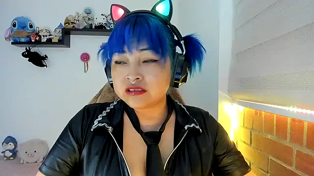 Shaddycute  online show from 10-20-25, 05:02