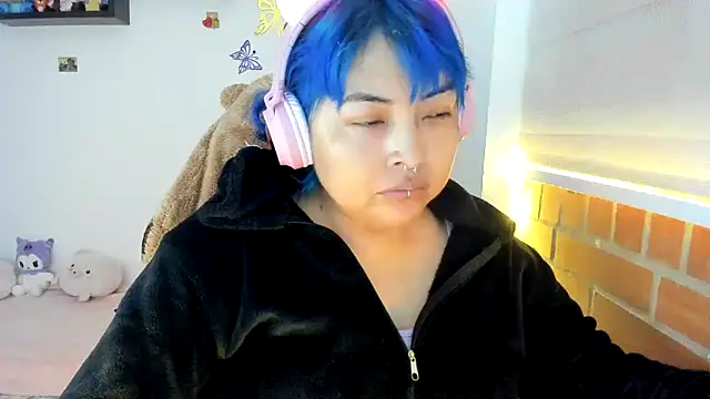 Shaddycute  online show from 10-28-25, 02:38