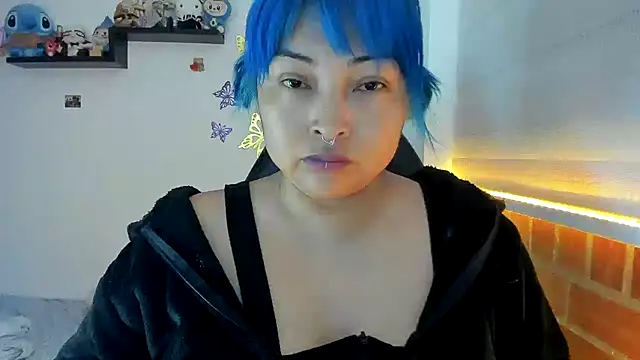 Shaddycute  online show from 11-11-25, 02:23